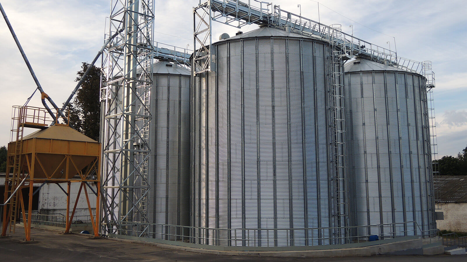 Силосы зерновые плоскодонные