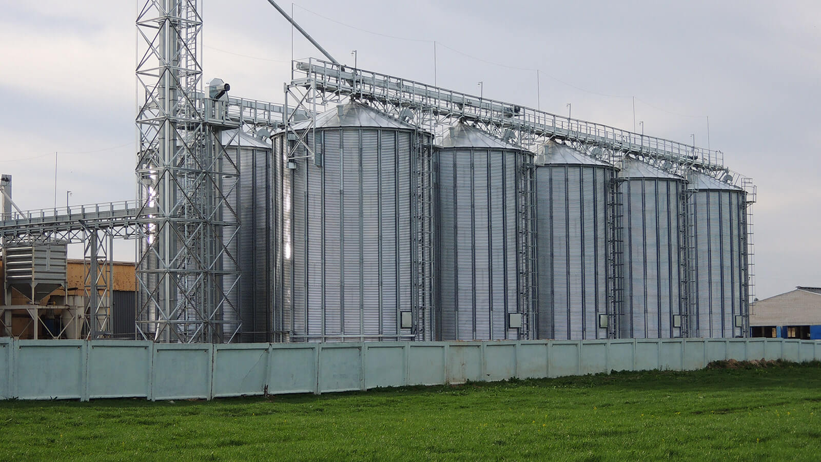 Силосы зерновые плоскодонные